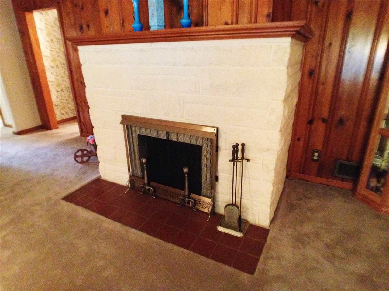 1301 South Red Bank Road Evansville, IN 47712 - Photo 4 of 35 Gallery Image 4