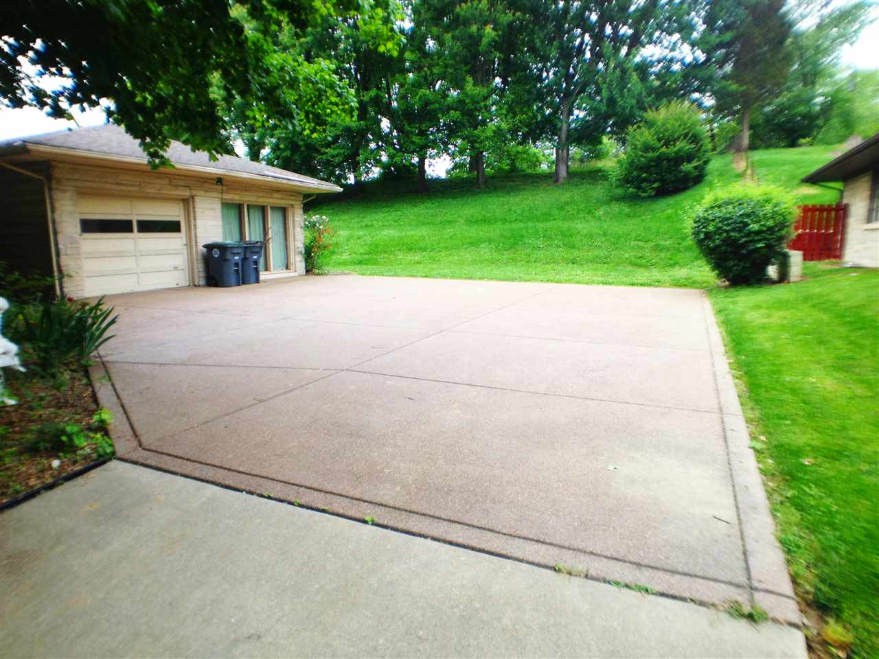 1301 South Red Bank Road Evansville, IN 47712 - Photo 32 of 35 Gallery Image 32