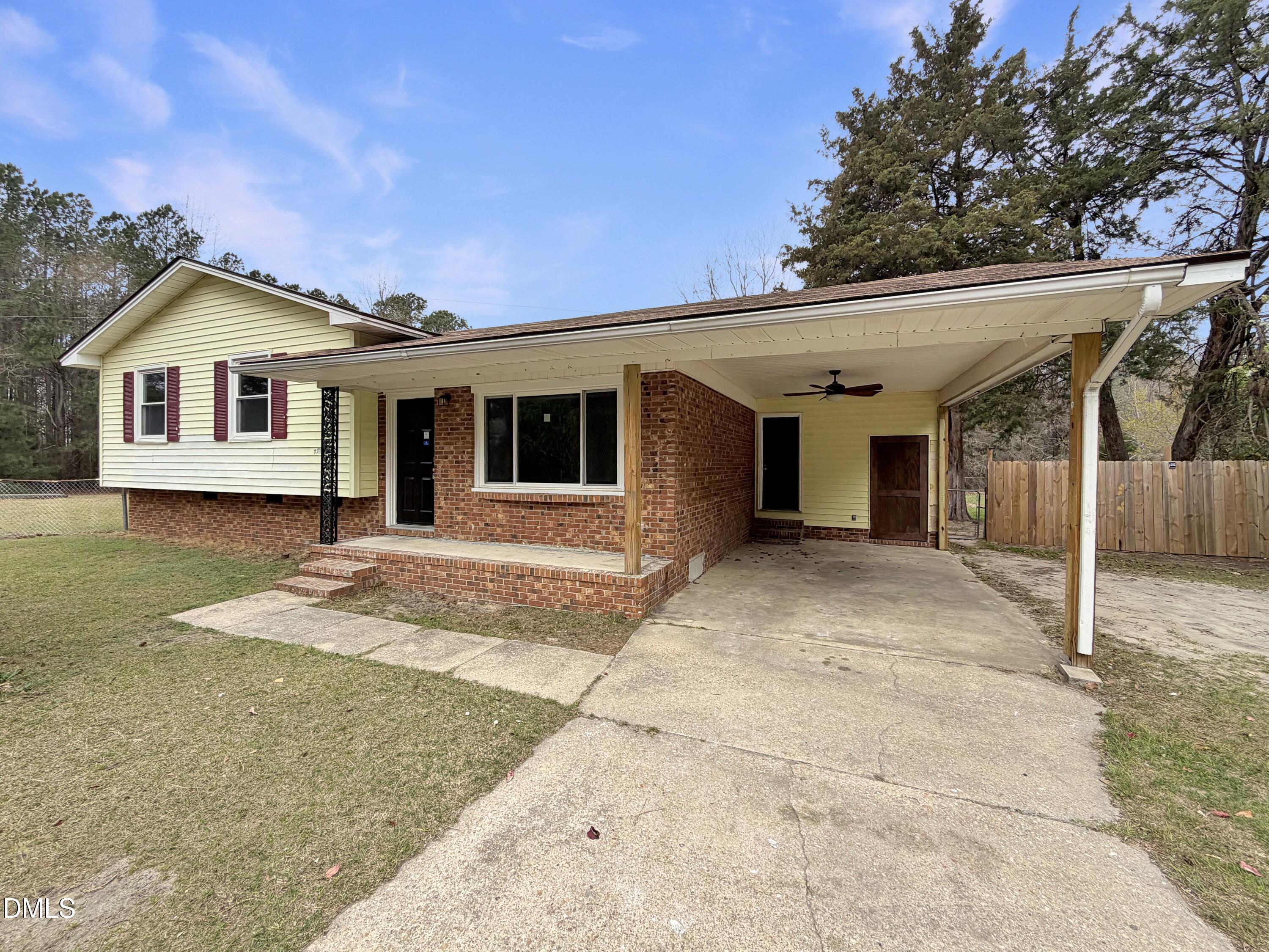 a view of a white house