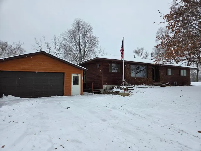 $279,900 | 306 South Burr Oak Street, Rushford, MN 55971