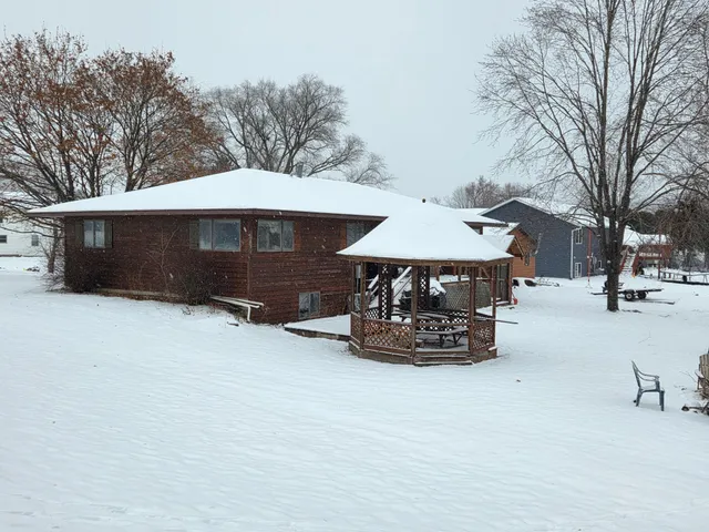 $279,900 | 306 South Burr Oak Street, Rushford, MN 55971