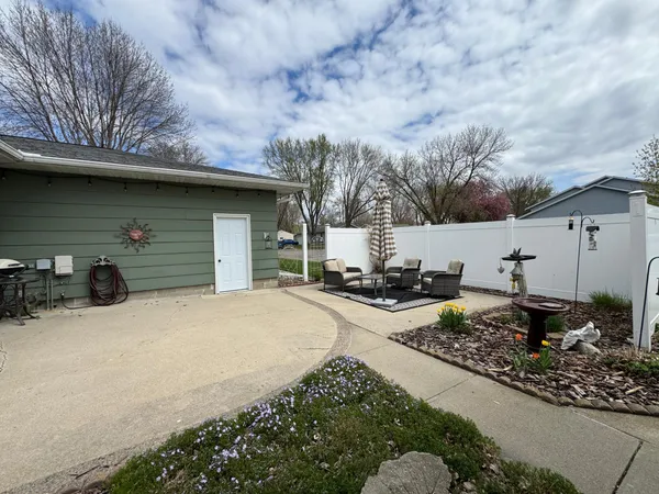 $275,000 | 906 Willow Street, Marshall, MN 56258
