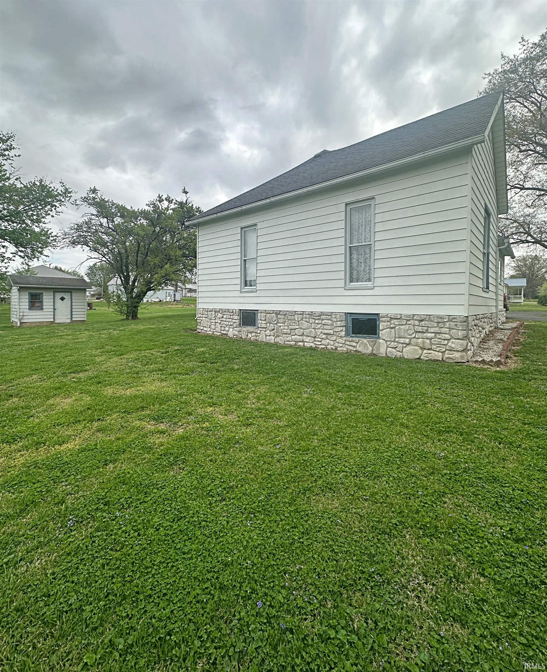 1018 West 1st Street Bicknell, IN 47512 - Photo 12 of 16