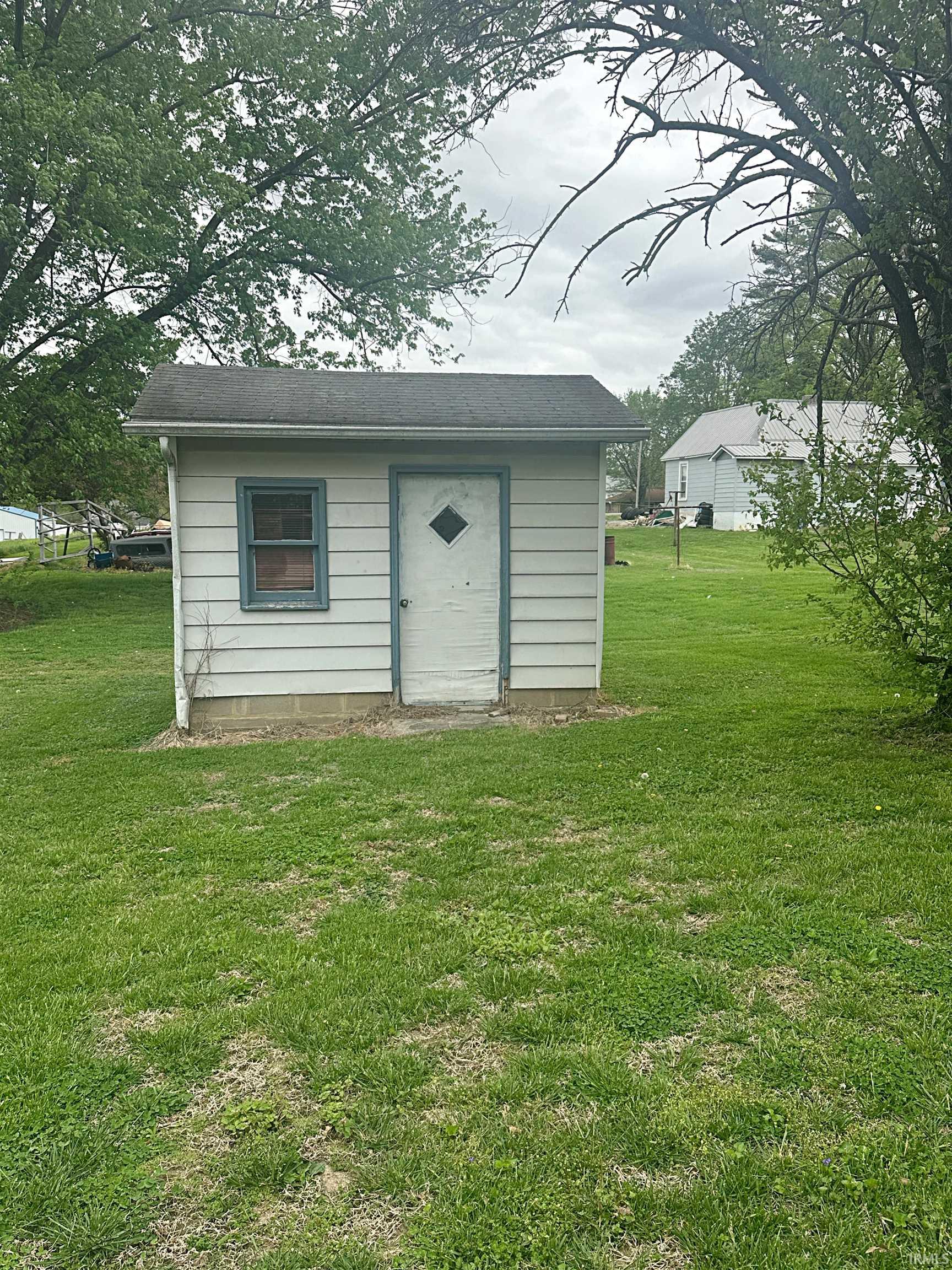 1018 West 1st Street Bicknell, IN 47512 - Photo 13 of 16