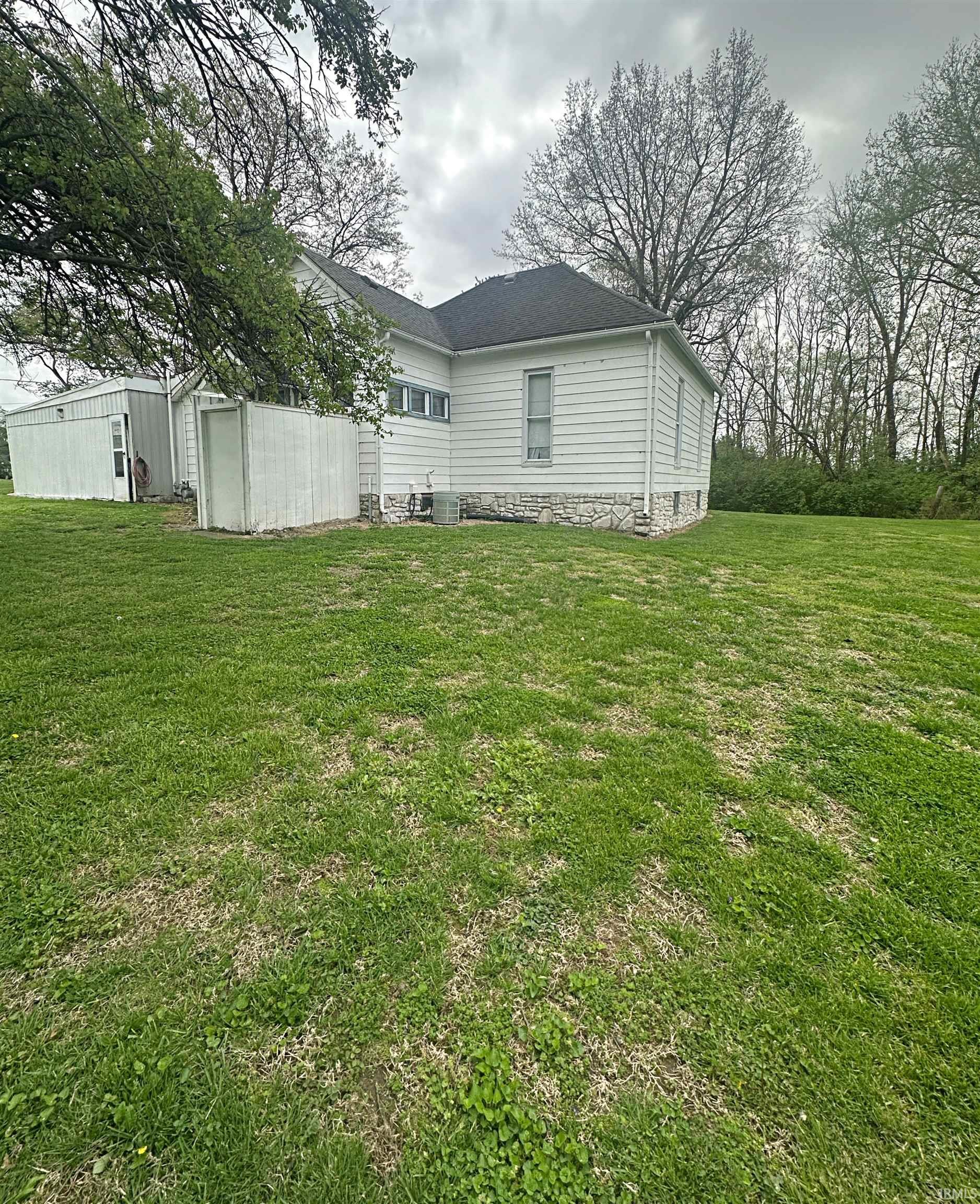 1018 West 1st Street Bicknell, IN 47512 - Photo 14 of 16