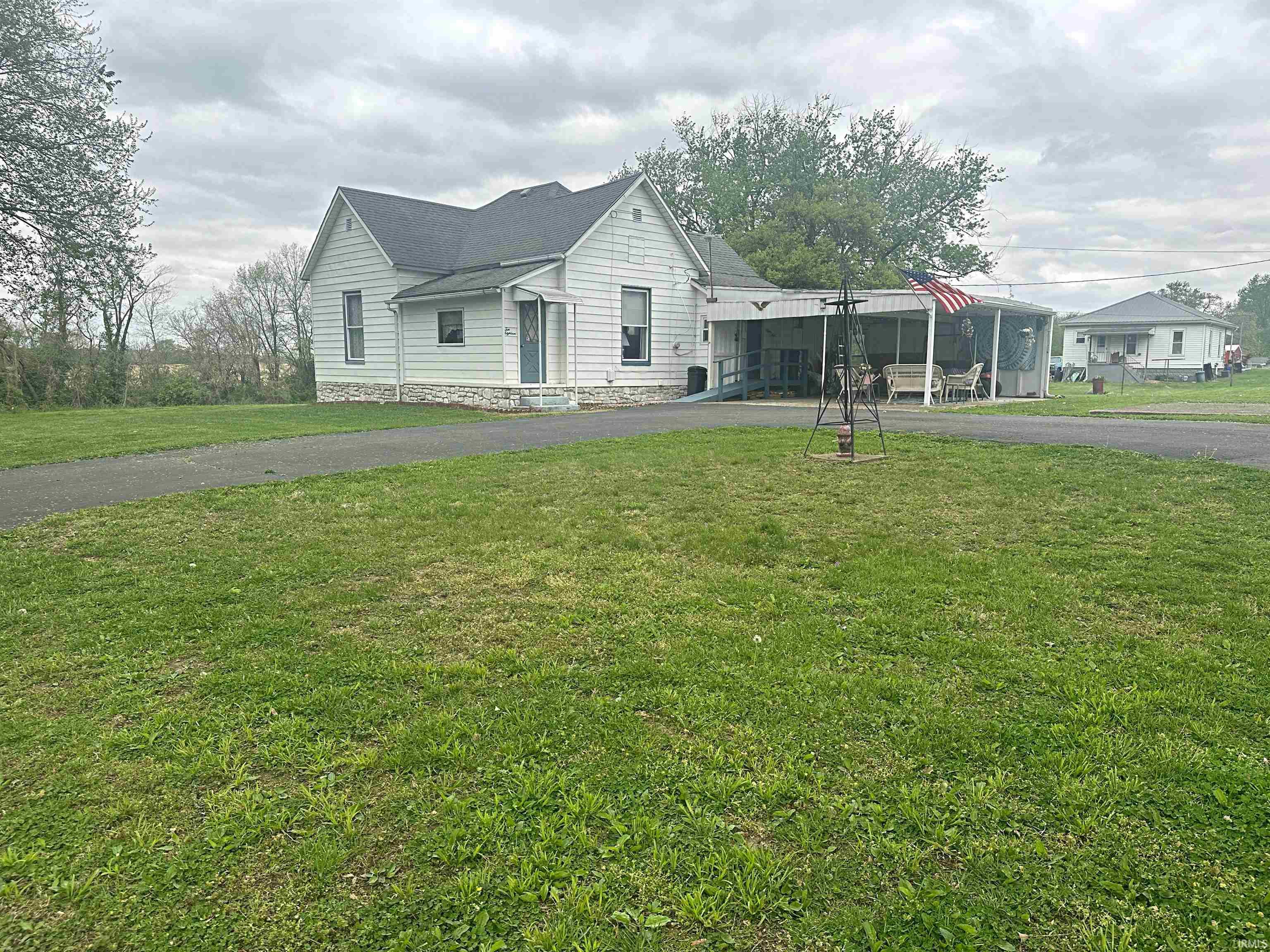 1018 West 1st Street Bicknell, IN 47512 - Photo 16 of 16