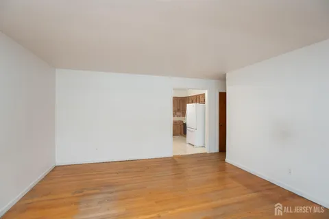 $500,000 | 255 Harding Boulevard, Matawan, NJ 07747