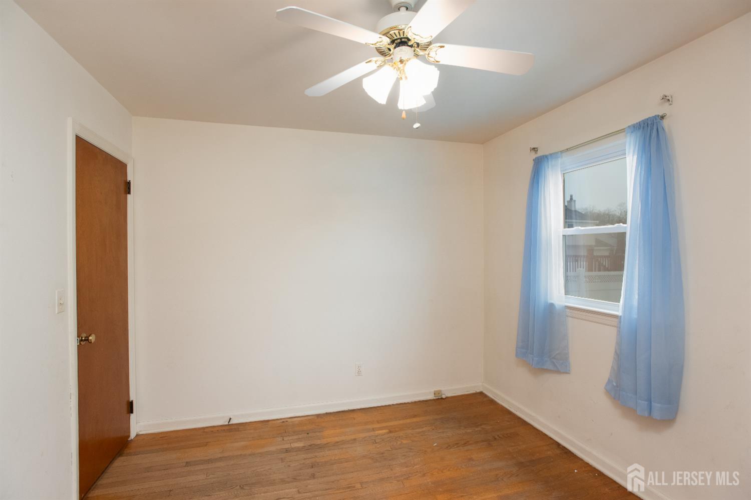 255 Harding Boulevard Matawan, NJ 07747 - Photo 10 of 18