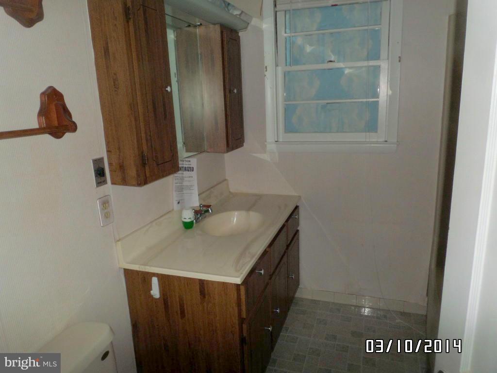 3824 East Joppa Road Baltimore, MD 21234 - Photo 9 of 22 Bath