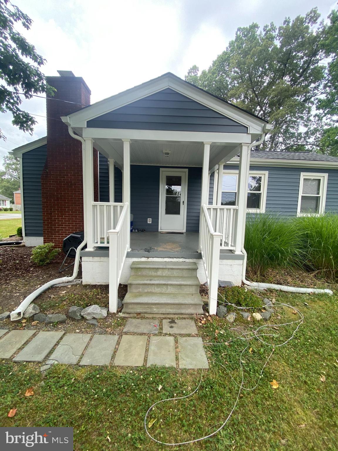16437 Forrest Road King George, VA 22485 - Photo 11 of 62 Side Entrance