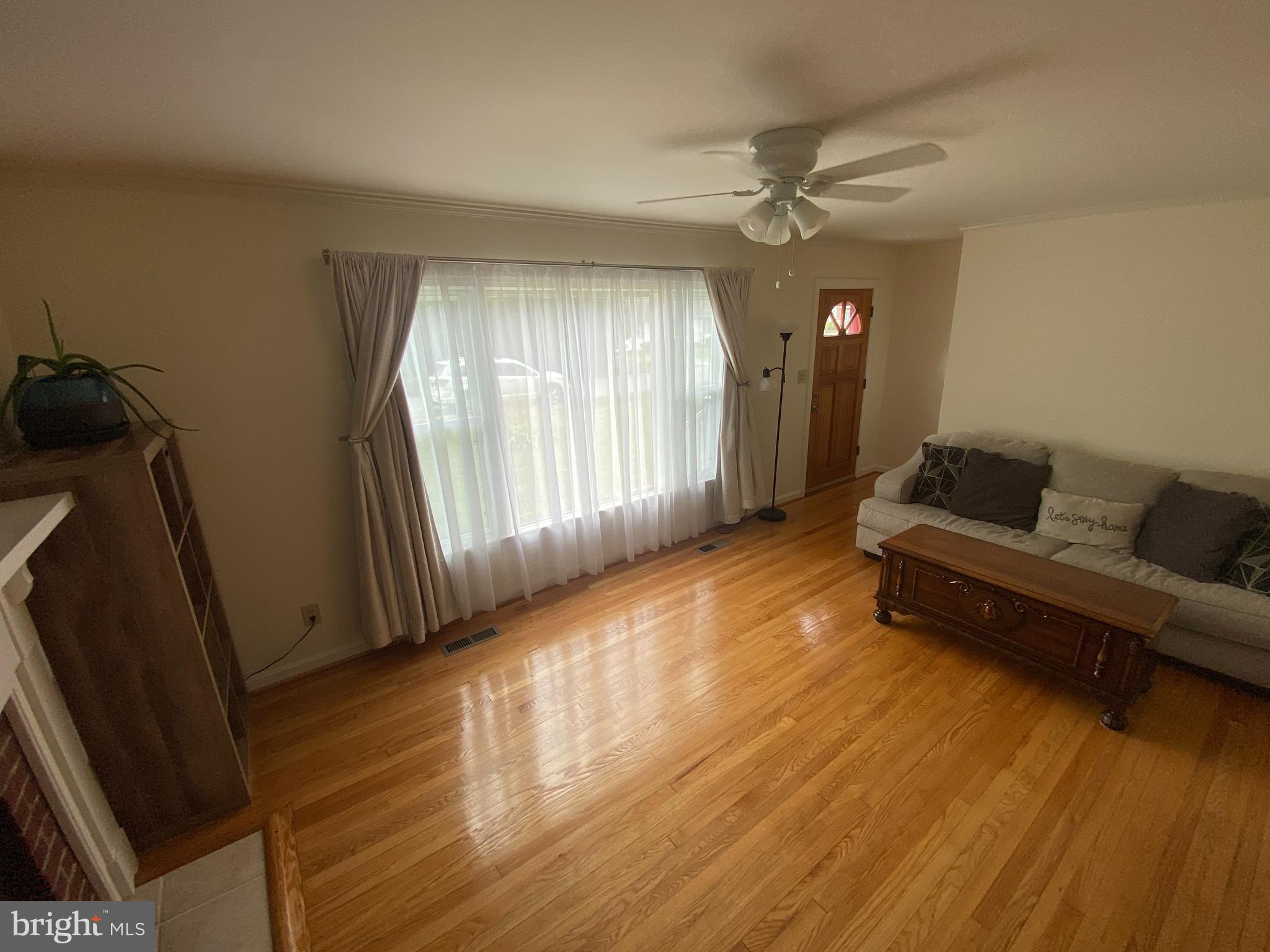 16437 Forrest Road King George, VA 22485 - Photo 18 of 62 Living Room