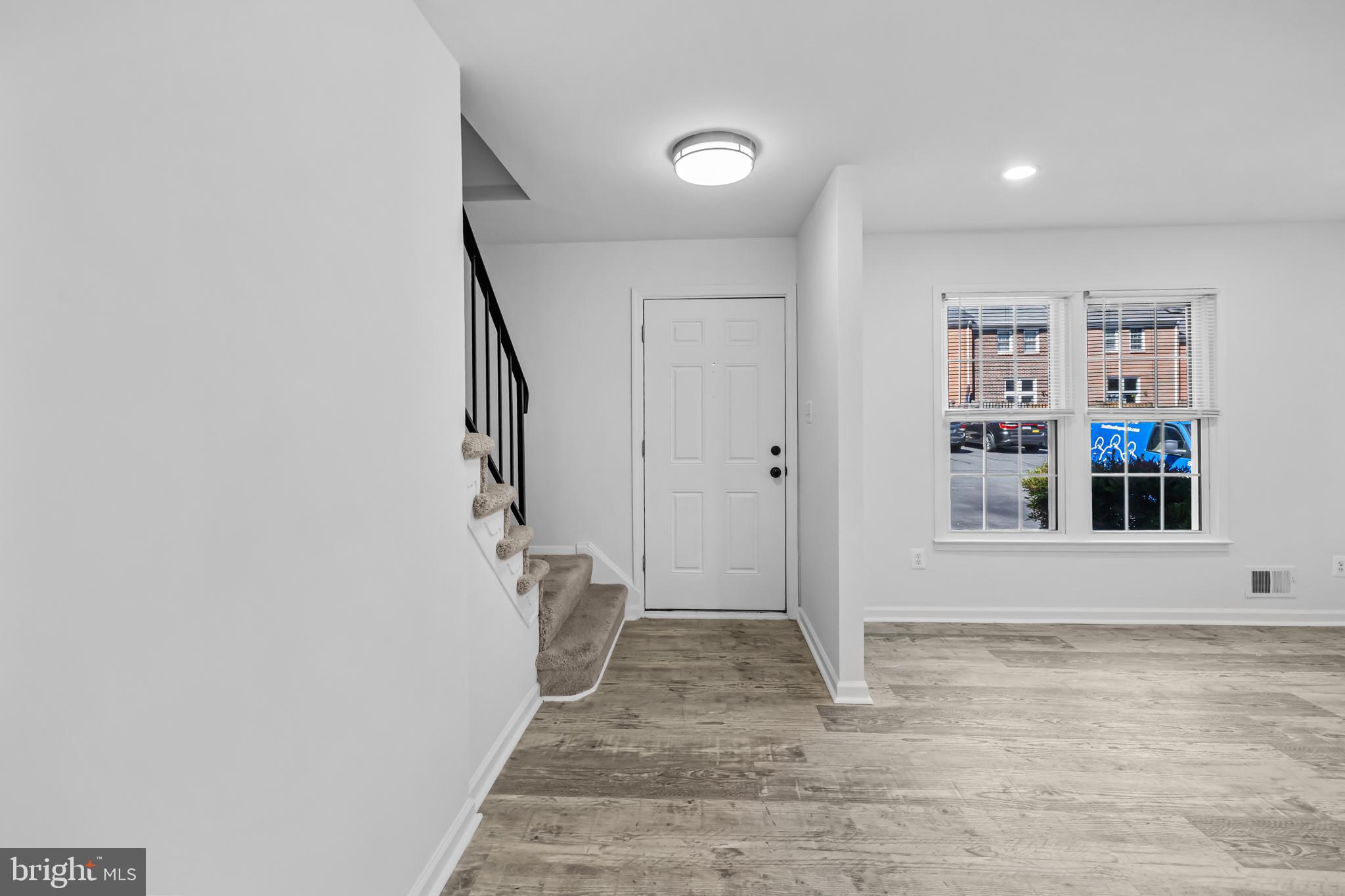 11924 Travistock Court Reston, VA 20191 - Photo 8 of 41