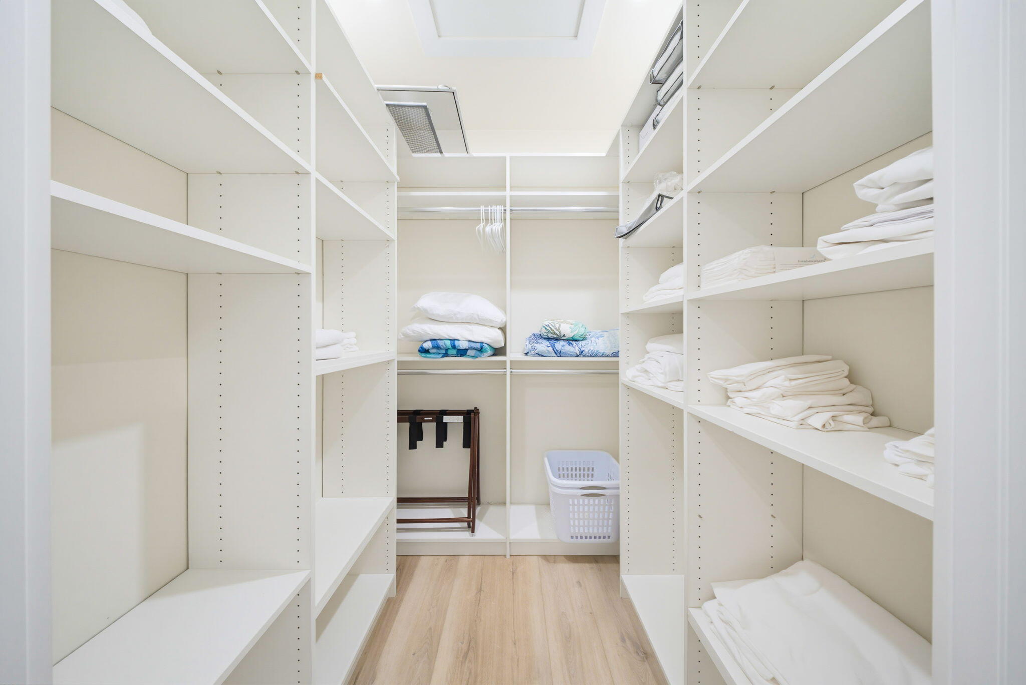 57733 Morton Street Marathon, FL 33050 - Photo 67 of 247 Guest Suite 2 Closet