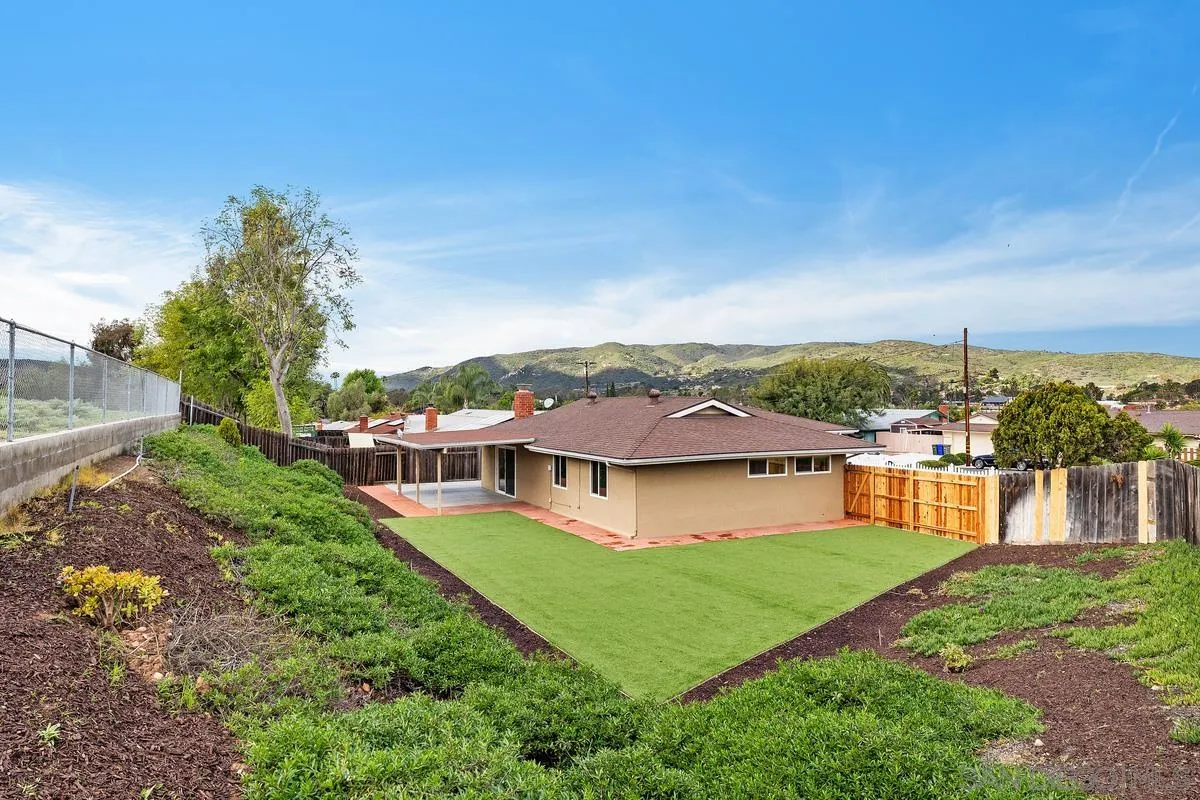 12545 Buckskin Trail Poway, CA 92064 - Photo 33 of 39