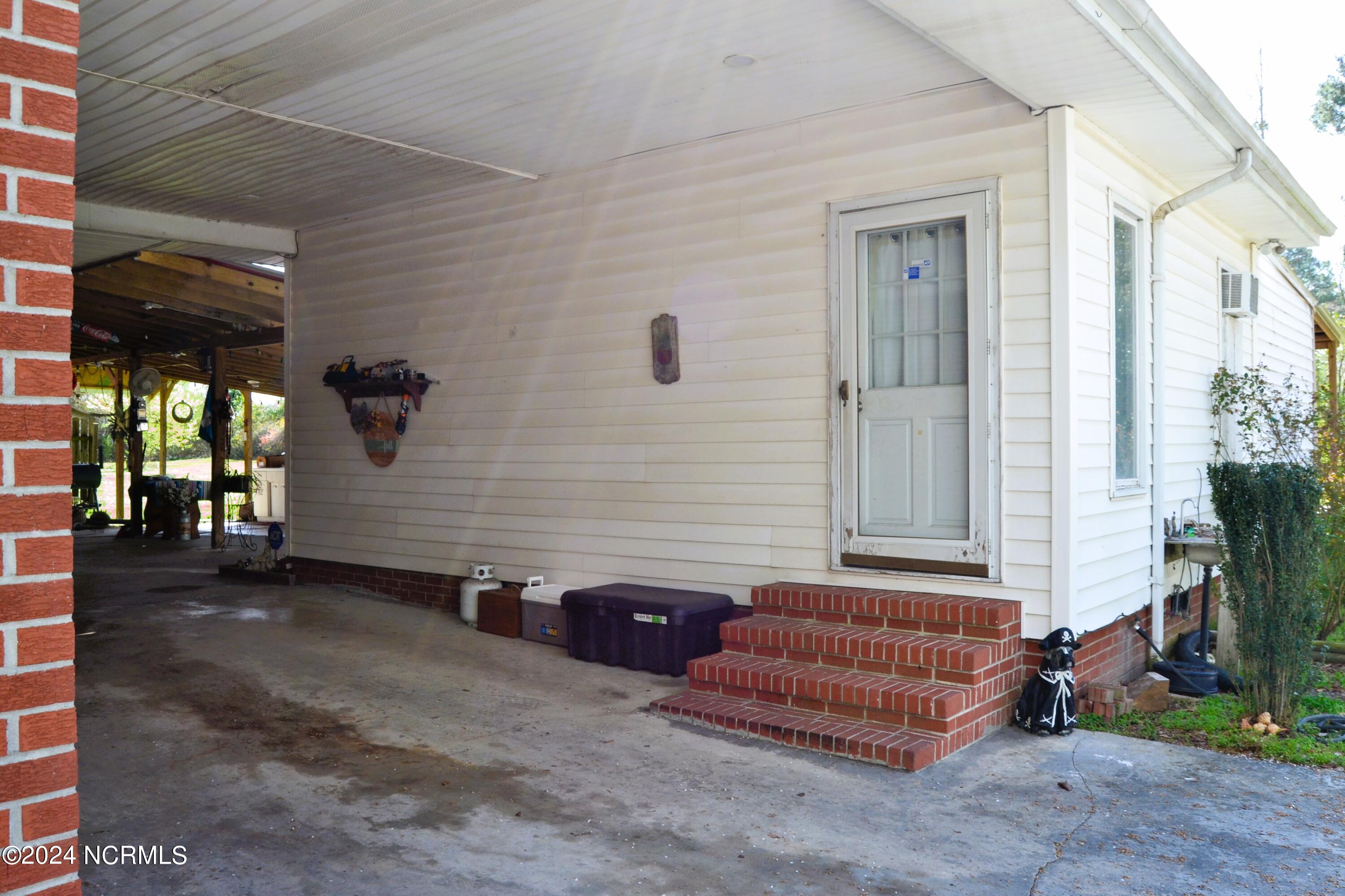 749 Hallsville Road Beulaville, NC 28518 - Photo 21 of 32 Guest House entry.