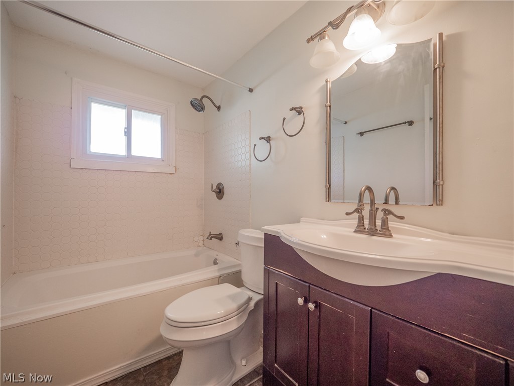 21268 Sheldon Road Brook Park, OH 44142 - Photo 29 of 35