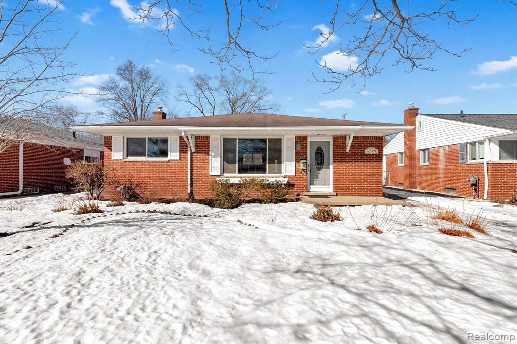 3809 Mark Orr Road Royal Oak, MI 48073 - Photo 1 of 30