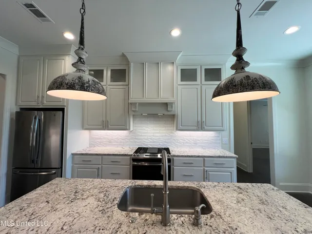 $370,000 | 731 Glenwild Drive, Canton, MS 39046