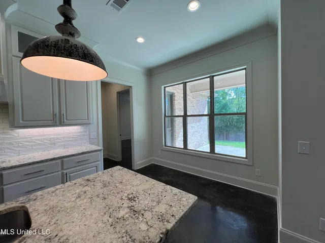 $370,000 | 731 Glenwild Drive, Canton, MS 39046