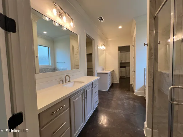 $370,000 | 731 Glenwild Drive, Canton, MS 39046