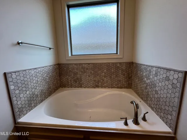 $370,000 | 731 Glenwild Drive, Canton, MS 39046