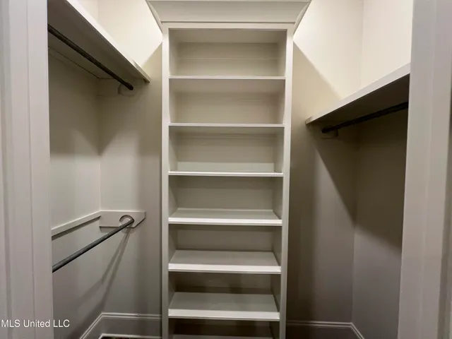 $370,000 | 731 Glenwild Drive, Canton, MS 39046