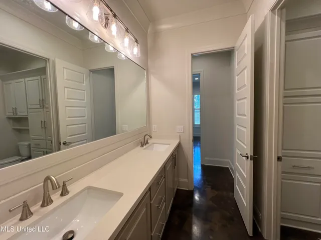 $370,000 | 731 Glenwild Drive, Canton, MS 39046