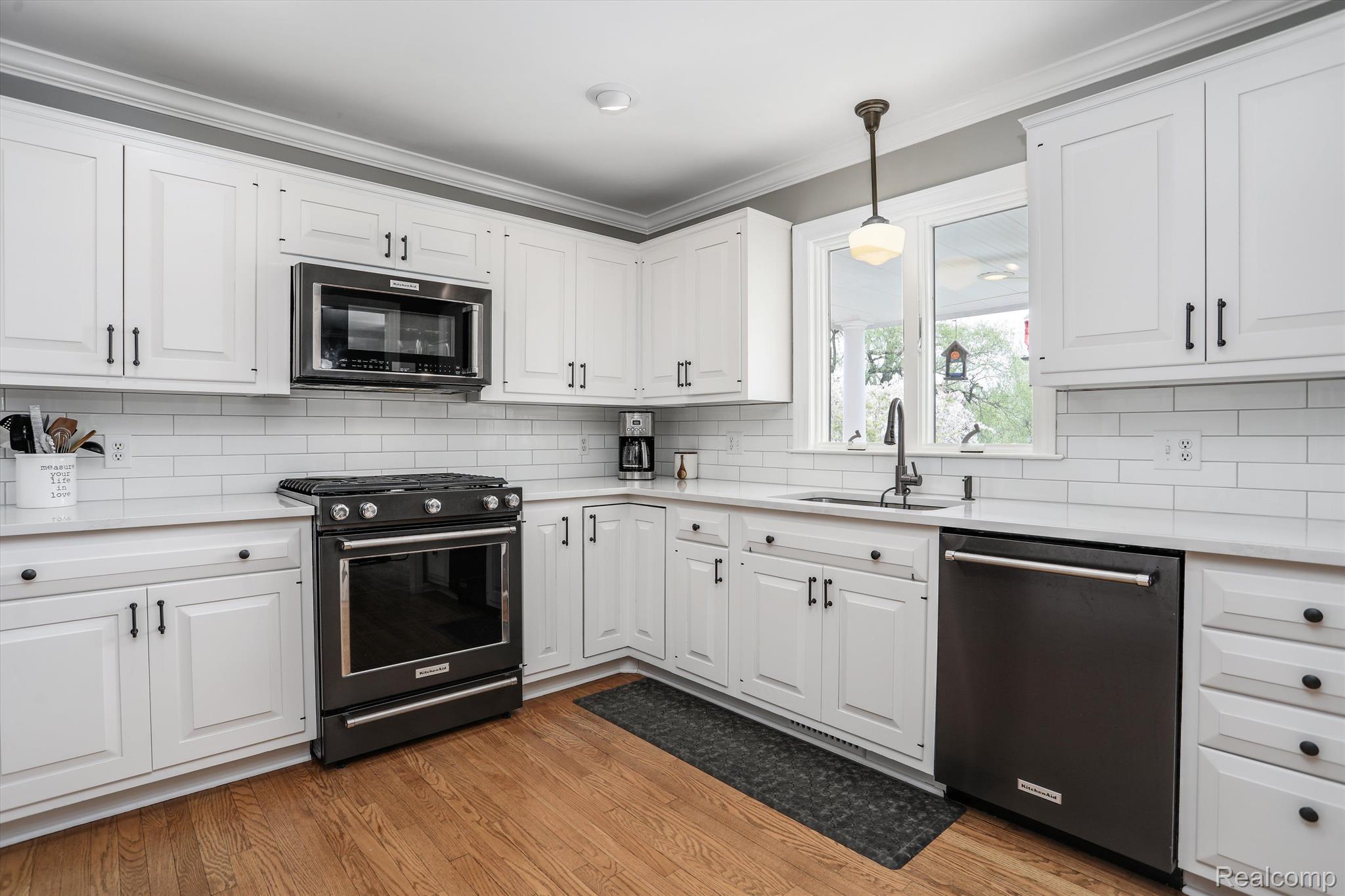 3200 Cook Rochester, MI 48306 - Photo 17 of 69 Gallery Image 17