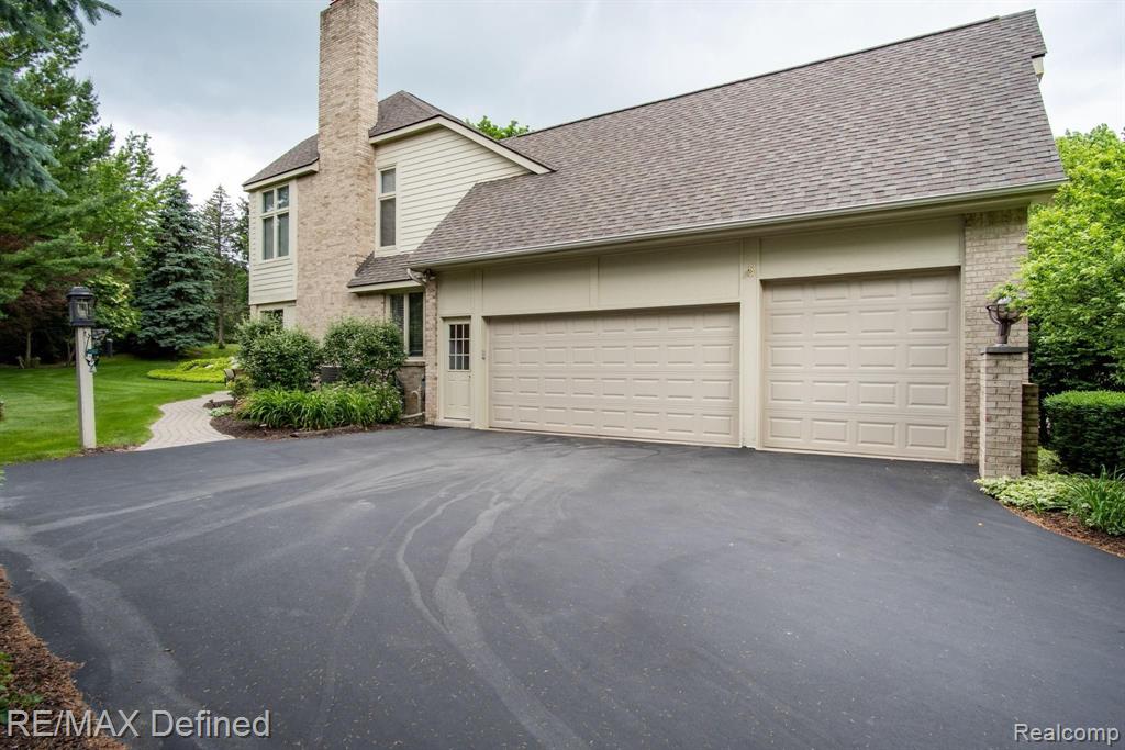 6358 Cherry Tree Court Rochester Hills, MI 48306 - Photo 4 of 47