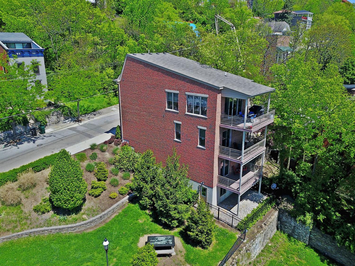421 Boal Street Cincinnati, OH 45202 - Photo 1 of 44