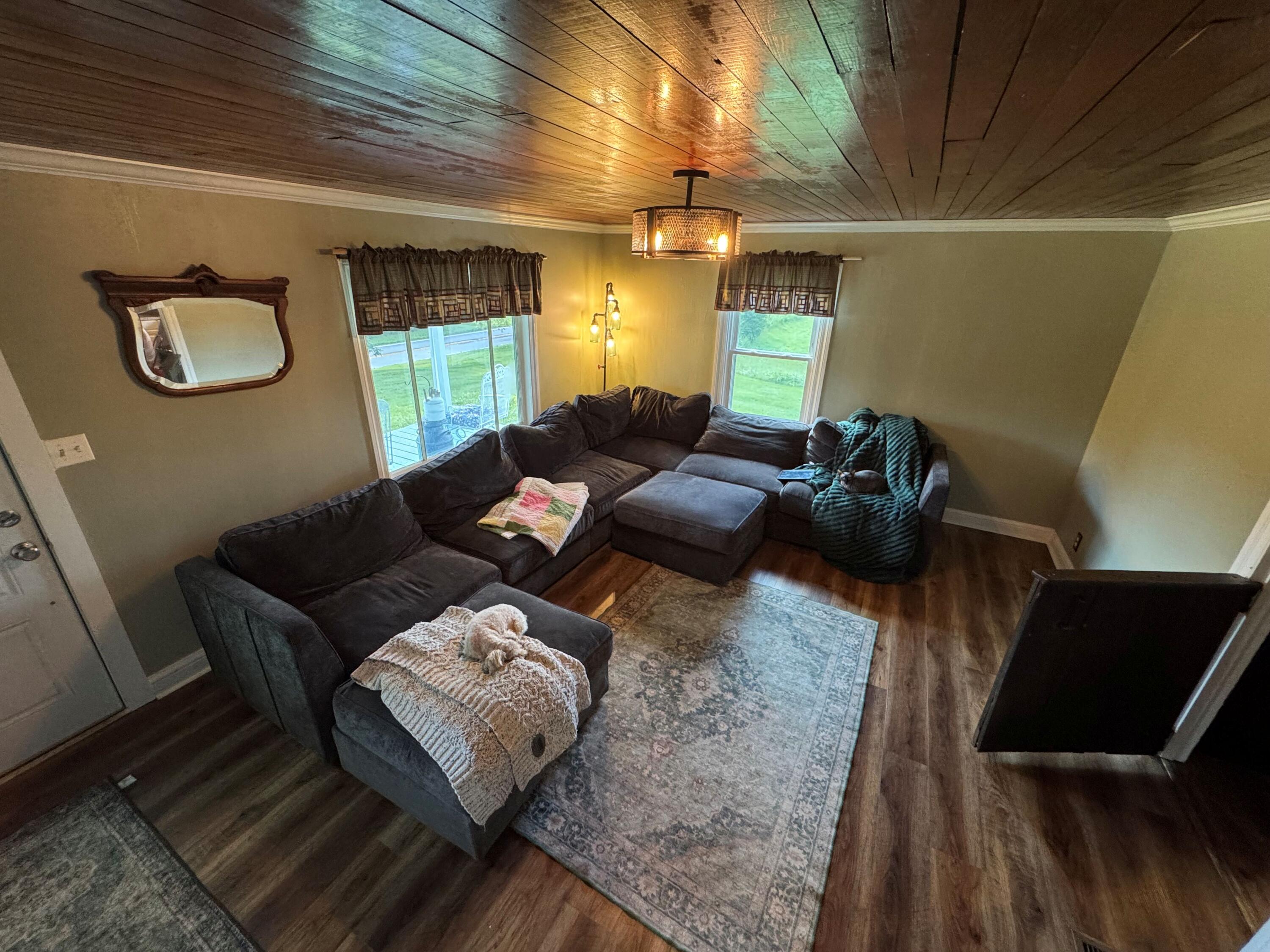 7805 Georgetown Road Owenton, KY 40359 - Photo 17 of 50 Living Room