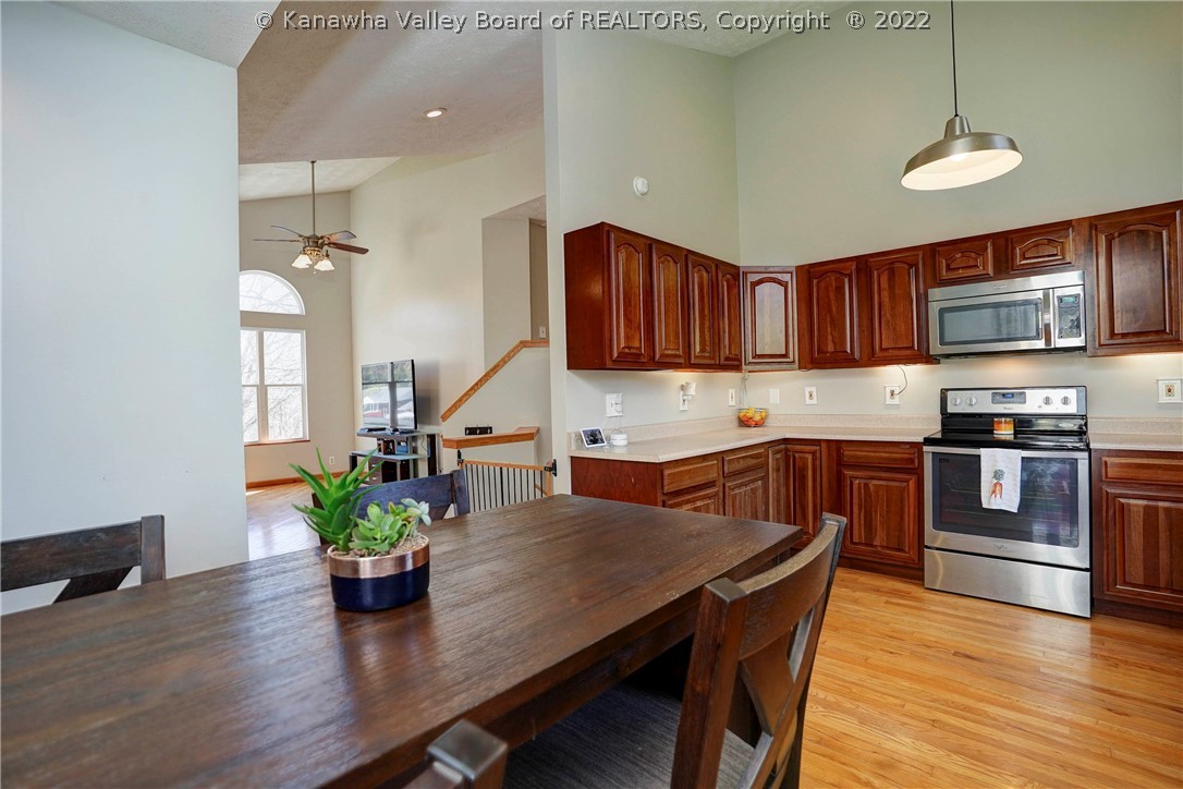 808 Daverton Road Charleston, WV 25303 - Photo 9 of 31 Gallery Image 9