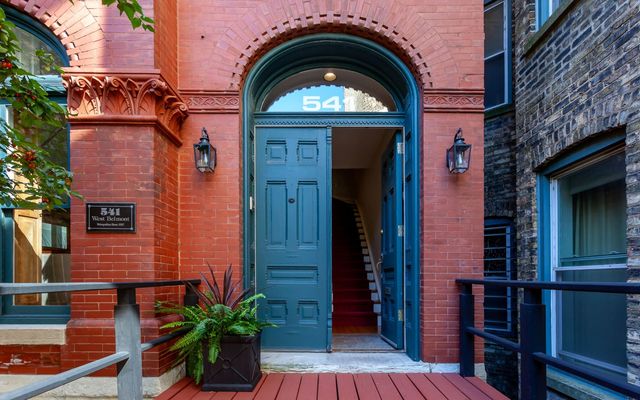 $1,799,990 | 541 West Belmont Avenue, Chicago, IL 60657