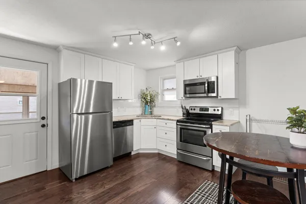 $225,000 | 602 Edmund Avenue West, St. Paul, MN 55103