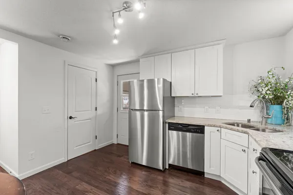 $225,000 | 602 Edmund Avenue West, St. Paul, MN 55103