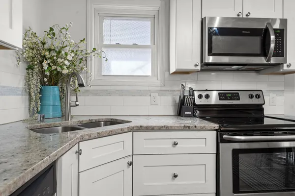 $225,000 | 602 Edmund Avenue West, St. Paul, MN 55103