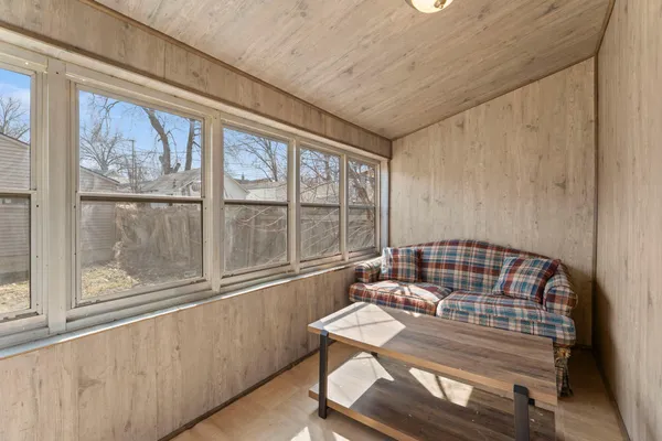 $225,000 | 602 Edmund Avenue West, St. Paul, MN 55103