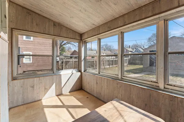 $225,000 | 602 Edmund Avenue West, St. Paul, MN 55103