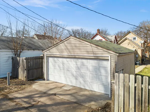 $225,000 | 602 Edmund Avenue West, St. Paul, MN 55103