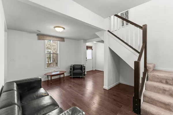 $225,000 | 602 Edmund Avenue West, St. Paul, MN 55103