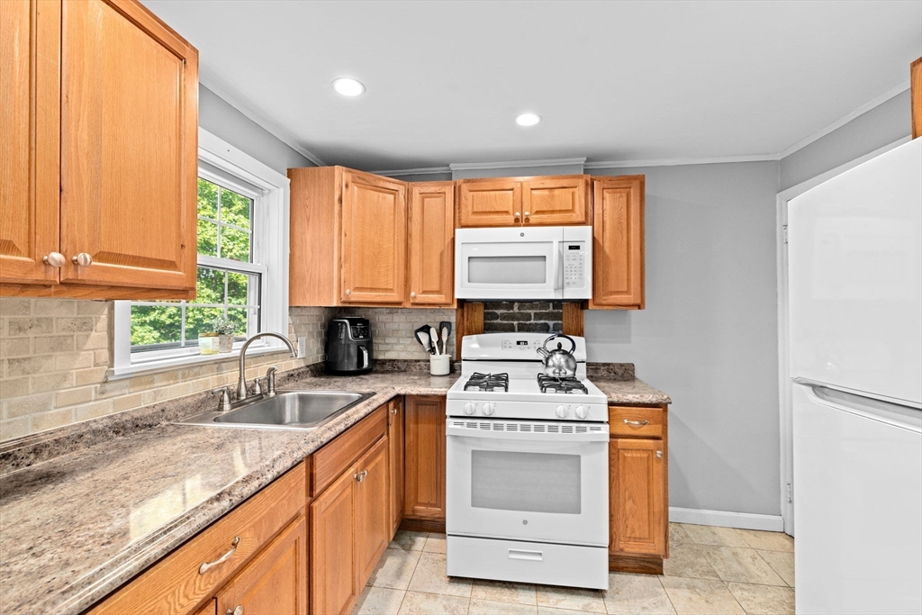 33 Bishop Road, Unit 33 Quincy, MA 02170 - Photo 6 of 21