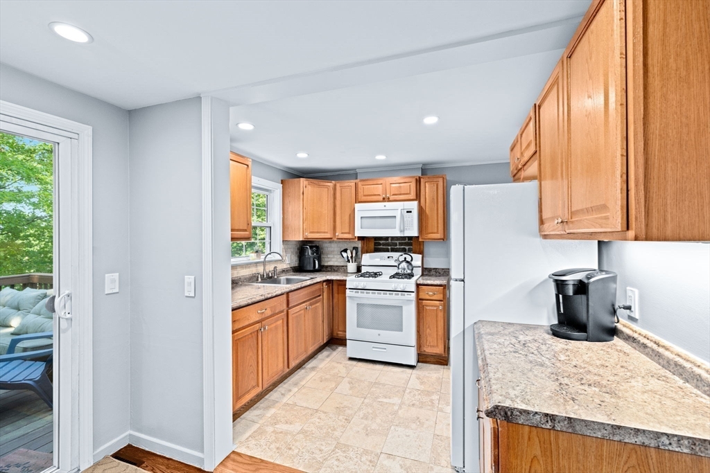 33 Bishop Road, Unit 33 Quincy, MA 02170 - Photo 7 of 21