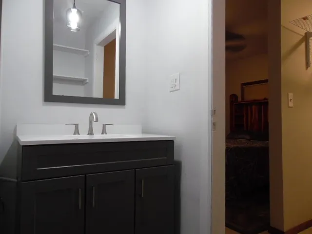 $142,500 | 517 East 8th Avenue, Belle Plaine, KS 67013