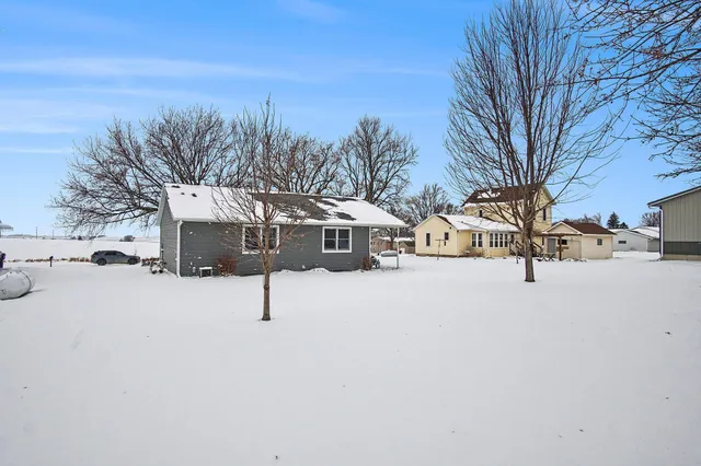 $289,900 | 406 South 3rd Street, Beaver Creek, MN 56116