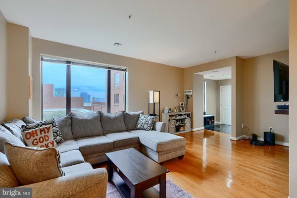 $2,950 | 10 East Lee Street, Unit 706, Baltimore, MD 21202