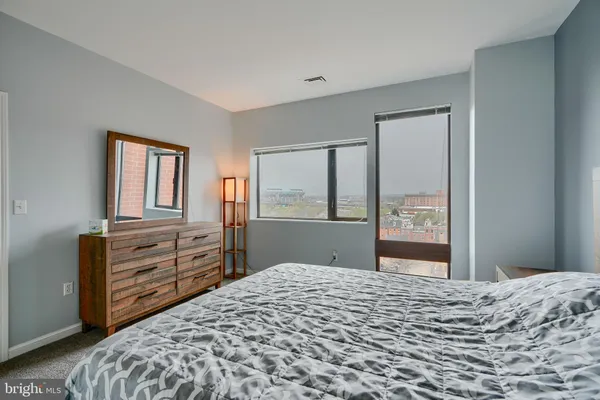 $2,950 | 10 East Lee Street, Unit 706, Baltimore, MD 21202