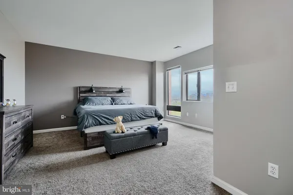 $2,950 | 10 East Lee Street, Unit 706, Baltimore, MD 21202