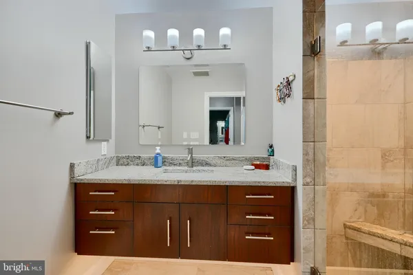 $2,950 | 10 East Lee Street, Unit 706, Baltimore, MD 21202
