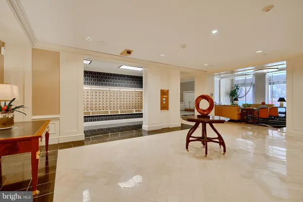 $2,950 | 10 East Lee Street, Unit 706, Baltimore, MD 21202