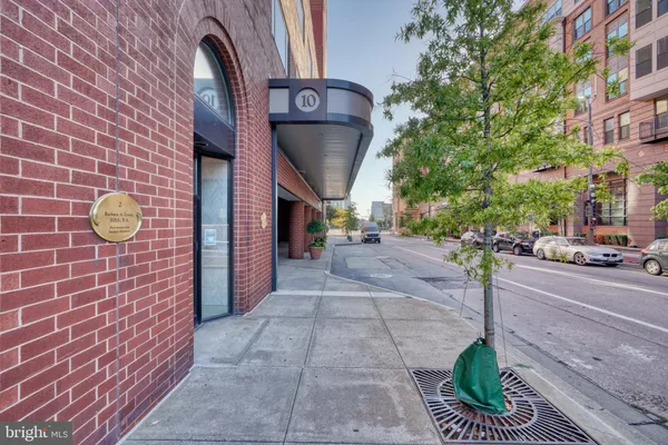 $2,950 | 10 East Lee Street, Unit 706, Baltimore, MD 21202